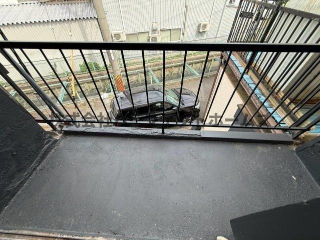 黒原旭町戸建　賃貸のバルコニー|暖かな日差しのふりそそぐバルコニー