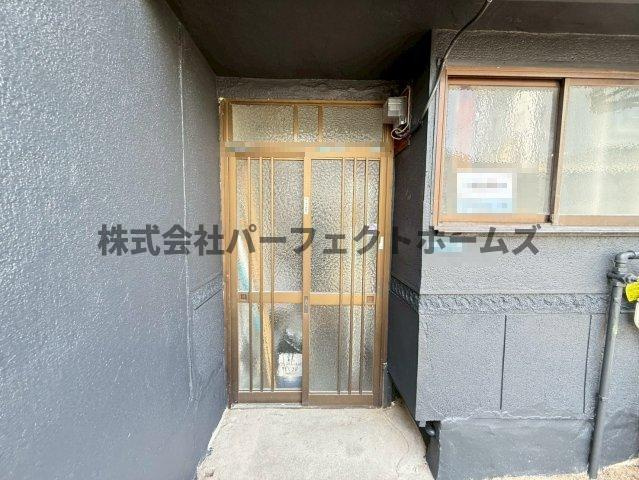 黒原旭町戸建　賃貸のエントランス|落ち着いたエントランスです