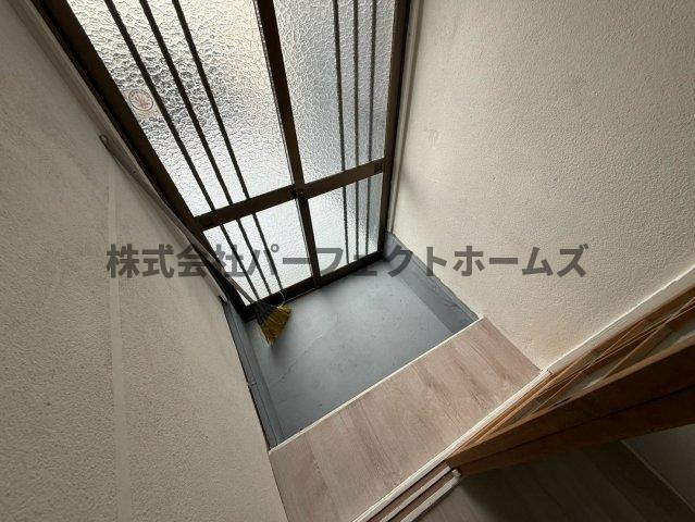 黒原旭町戸建　賃貸の玄関|ゆったりとした玄関です