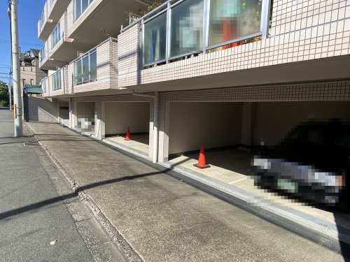 FLEX高野の駐車場