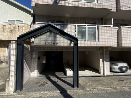 FLEX高野のエントランス