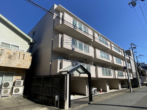 FLEX高野の外観