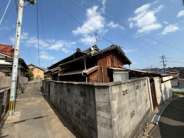 【前面道路含む現地写真】の画像