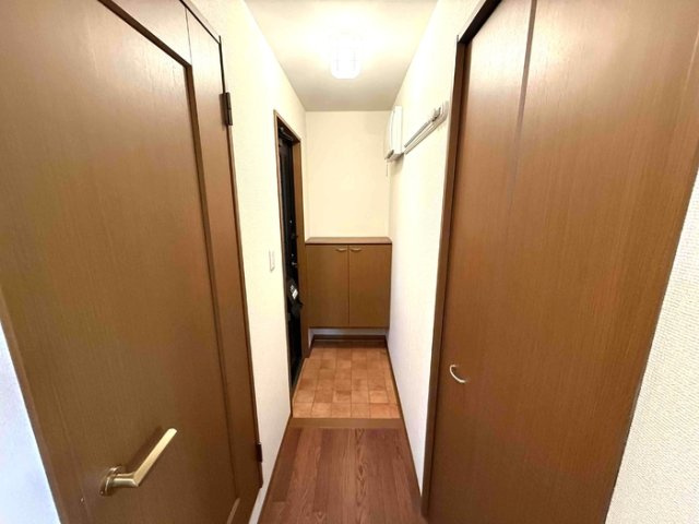 シェモア白山の玄関