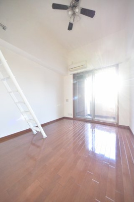 【居間・リビング】 | エステムコート三宮EASTポルトマーレ