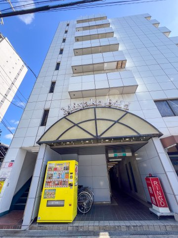 ミヤコビルのエントランス