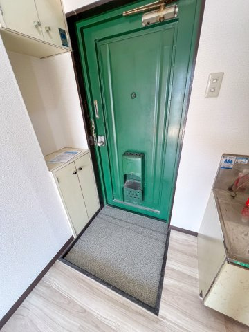 ミヤコビルの玄関