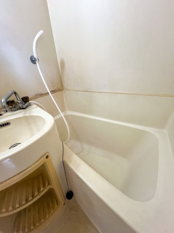 ミヤコビルの浴室