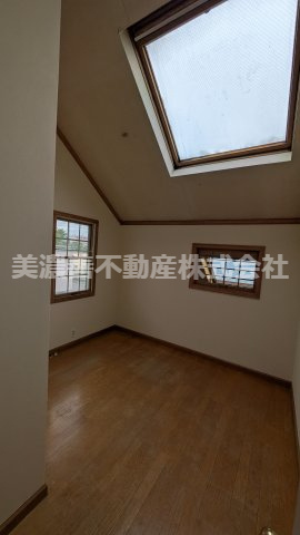 ６６５６６　岐阜市市橋一丁目中古住宅の洋室