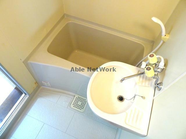 アークヒルズフクモトNO.1Bの浴室|浴室に洗面台