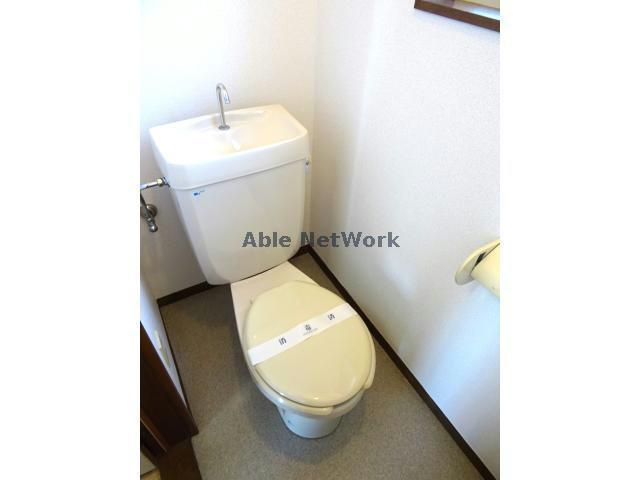 アークヒルズフクモトNO.1Bのトイレ|トイレに窓