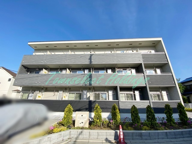 藤沢市亀井野のアパートの外観