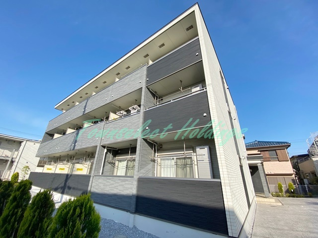 藤沢市亀井野のアパートの外観