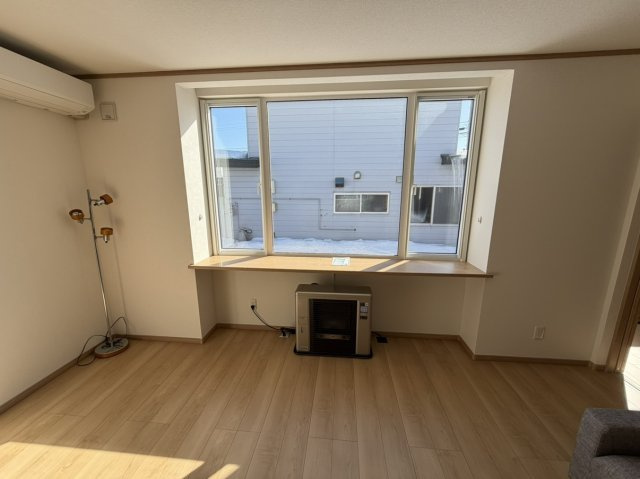 【居間・リビング】 | 北見市小泉２４４番地１４　平家建中古売家