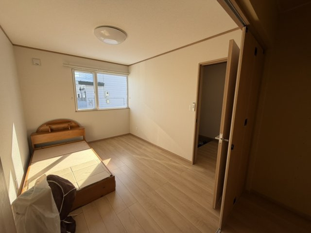 【洋室】 | 北見市小泉２４４番地１４　平家建中古売家 | 北東側６帖洋室