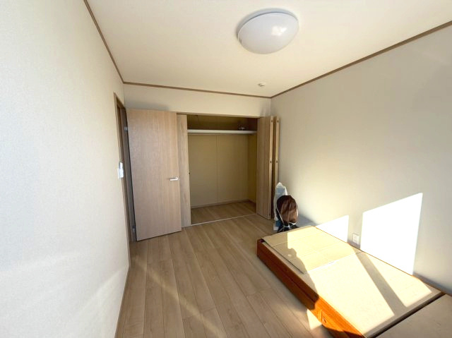 【洋室】 | 北見市小泉２４４番地１４　平家建中古売家 | 北東側６帖洋室