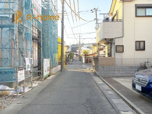 我孫子市並木7丁目第1期　新築戸建て　2号棟の前面道路含む現地写真|『今から見たい！』大歓迎です♪
お気軽にＲ－ｈomeまでお問い合わせください。