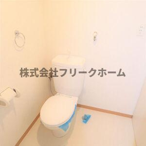 武蔵野市境南町５丁目の賃貸マンションのトイレ