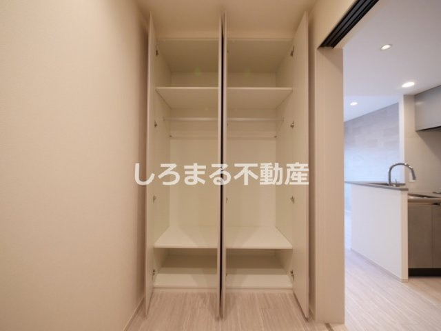 コンフォリア・リヴ博労町一丁目Ｑの収納
