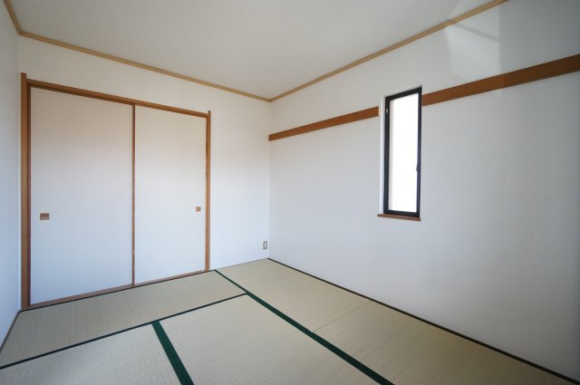 ヴィラ・デラエステの和室|物件、駅でお待ち合わせでのご案内歓迎！