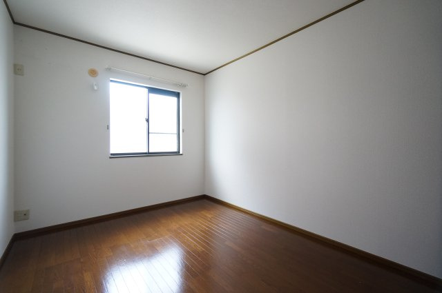 ヴィラ・デラエステの洋室|水曜日、営業時間外もご相談ください！