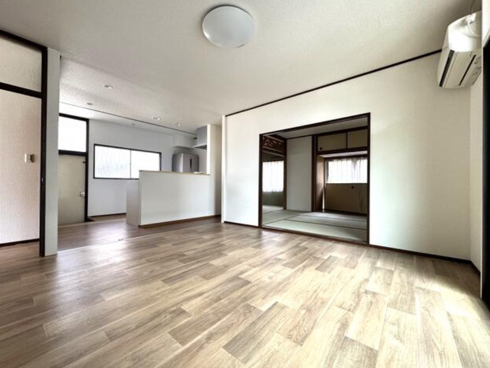 井ノ口一戸建の居間・リビング