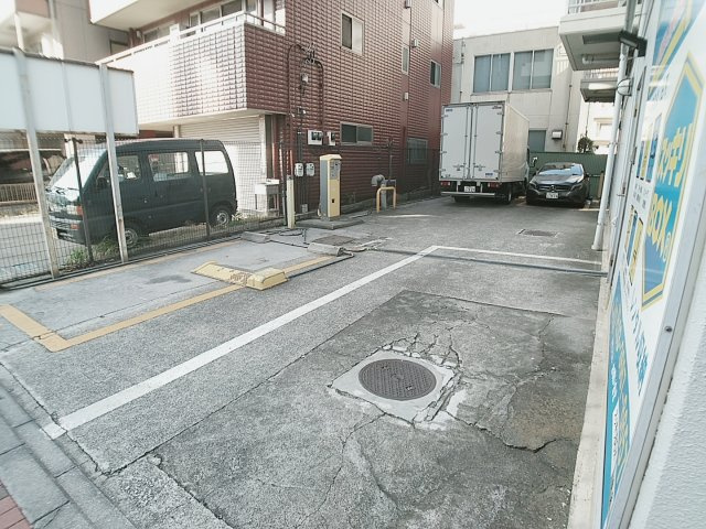 アーツ白河の駐車場