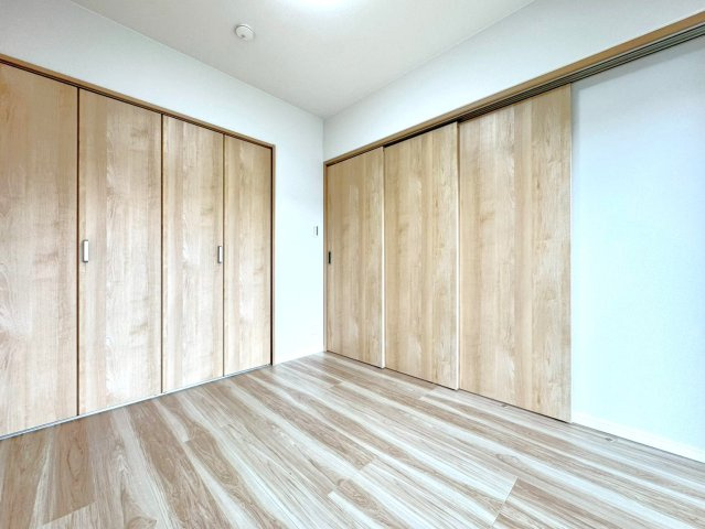 ◆リフォーム済み◆４階の南東向き角住戸◆近鉄丹波橋駅徒歩４分◆コスモ丹波橋の洋室|洋室
