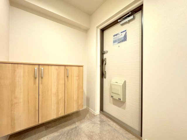 ◆リフォーム済み◆４階の南東向き角住戸◆近鉄丹波橋駅徒歩４分◆コスモ丹波橋の玄関|玄関