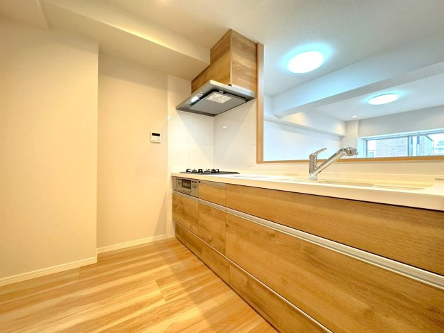 ◆リフォーム済み◆４階の南東向き角住戸◆近鉄丹波橋駅徒歩４分◆コスモ丹波橋のキッチン|キッチン
