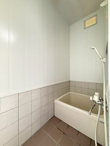 西京極徳大寺団子田町の浴室