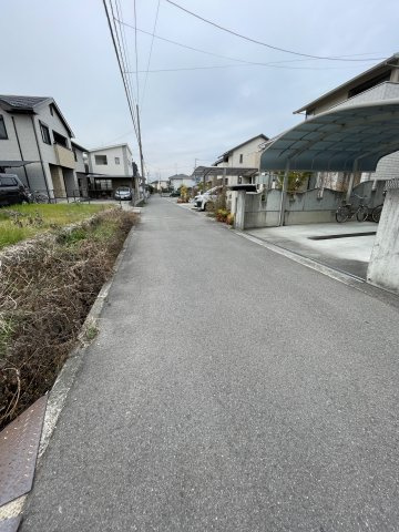庄内町４丁目　売土地の前面道路含む現地写真