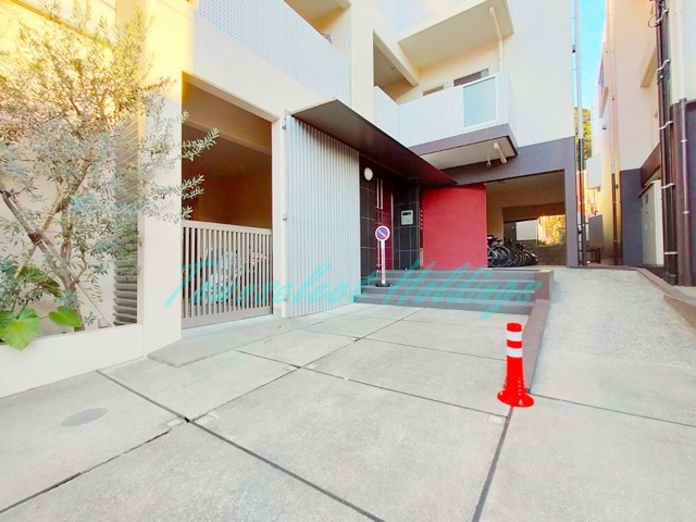 鎌倉市笛田３丁目の賃貸マンションのエントランス|毎日通るエントランス♪