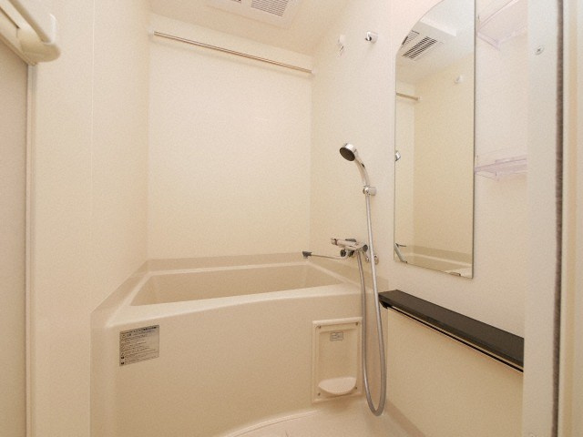 ファステート大阪上本町ソーレの浴室