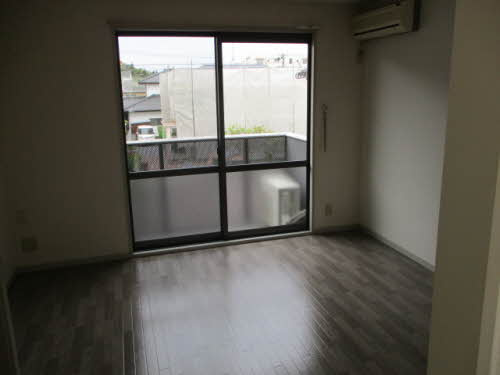 ジュネス古高山Ⅱの居間・リビング