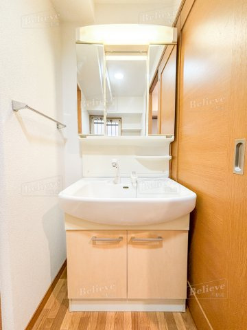 レジデンス東櫛原の洗面所|広い洗面スペースです★