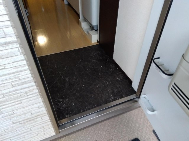クレイノリバーサイド播磨Ⅱの玄関