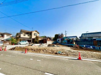 【外観】 | 綾園６丁目　新築分譲住宅　全３区画 | 南海本線「高石」駅まで徒歩９分♪毎日の通勤や通学に便利ですね！忙しい朝や遅い帰宅時にも嬉しいですね♪