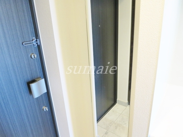 パティーナ十条DUOのその他|玄関に姿見ついてます☆