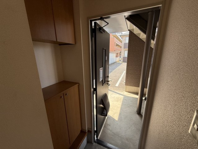 ニコレットテラスDの玄関