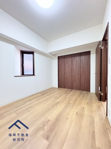 サントーア薬院の洋室