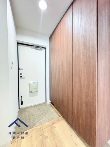 サントーア薬院の玄関