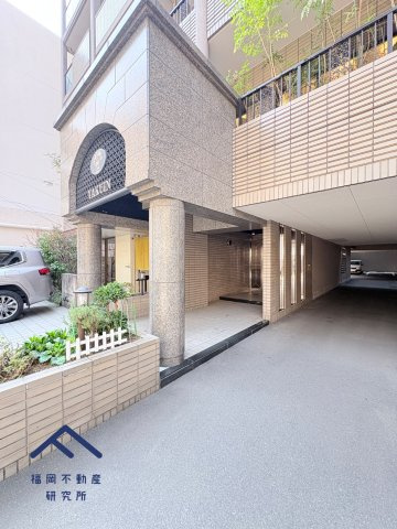 サントーア薬院のエントランス