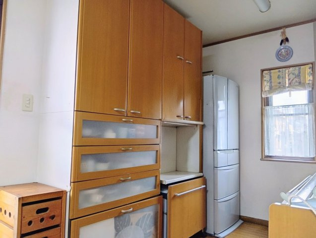 売中古戸建　中央区高丘東四丁目の収納|備え付けの食器棚、これだけあれば家事時間も楽しくなります！