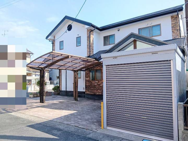 売中古戸建　中央区高丘東四丁目の前面道路含む現地写真|角地の開放感、駐車場4台可能です（車種による）「性能」と「ゆとり」を両立した住まいを、ぜひ現地でご体感ください。