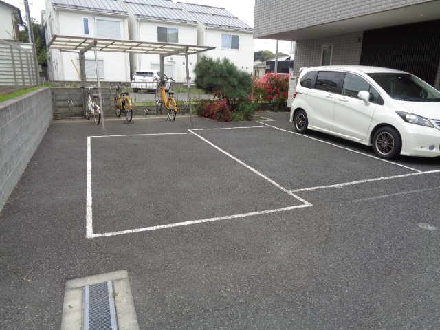 アリエッタ・湘南の駐車場