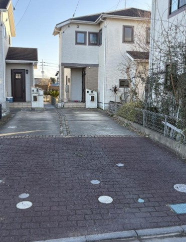 【中古】川越市的場中古住宅の前面道路含む現地写真|前面道路含む現地写真です