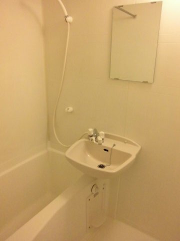 レオパレスウィル７７の浴室