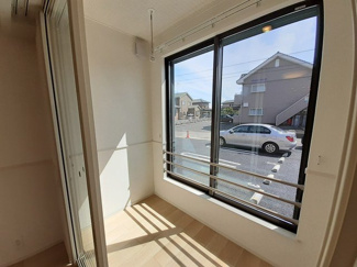 【バルコニー】 | メゾン・ド・ボヌール | 暖かな日差しのふりそそぐバルコニー