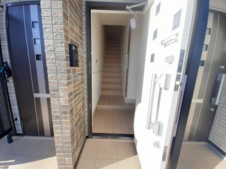 【玄関】 | ポスト　フォルトナートＡ | 落ち着いた玄関です